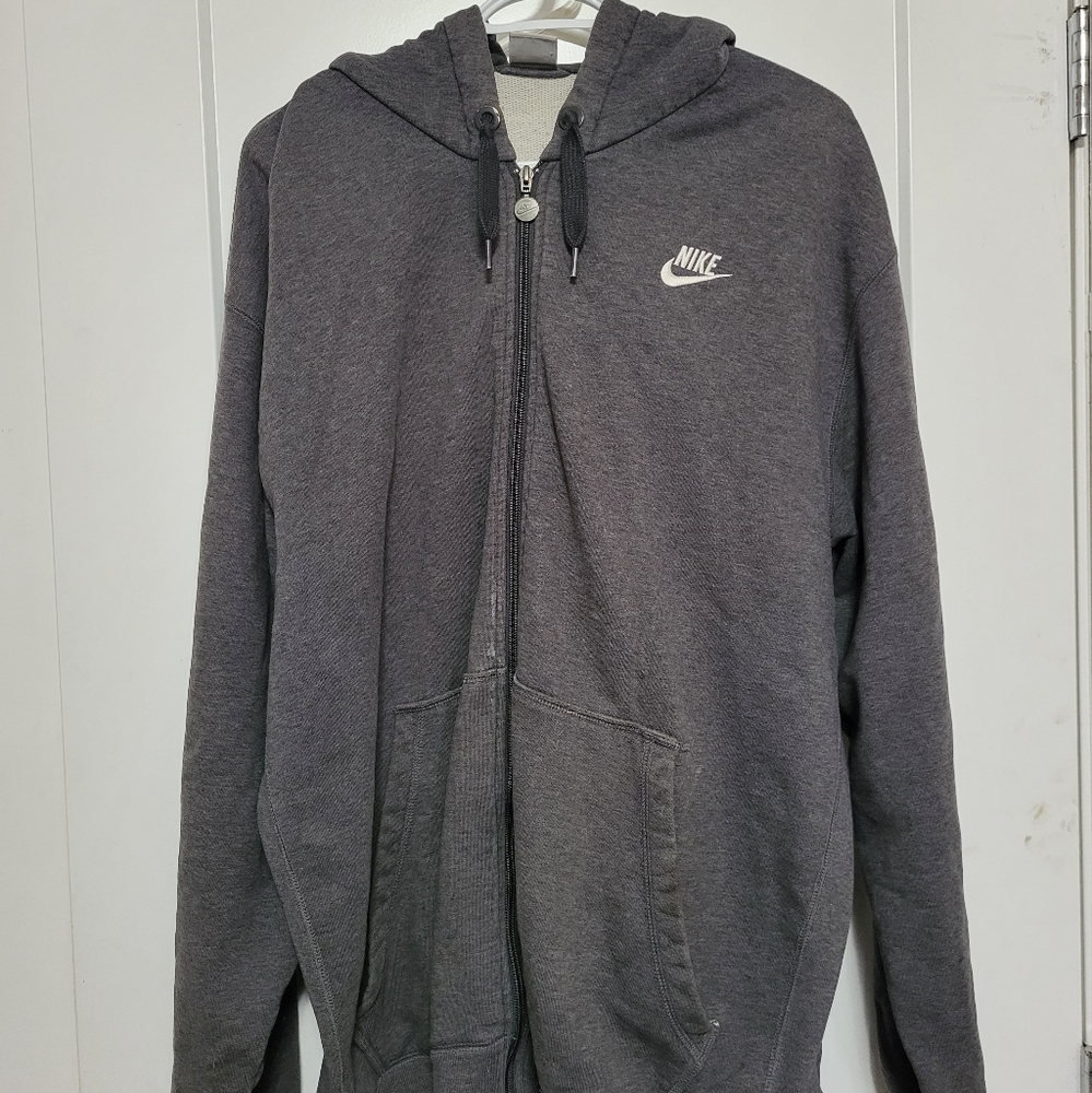Older Nike Zip up Hoodie